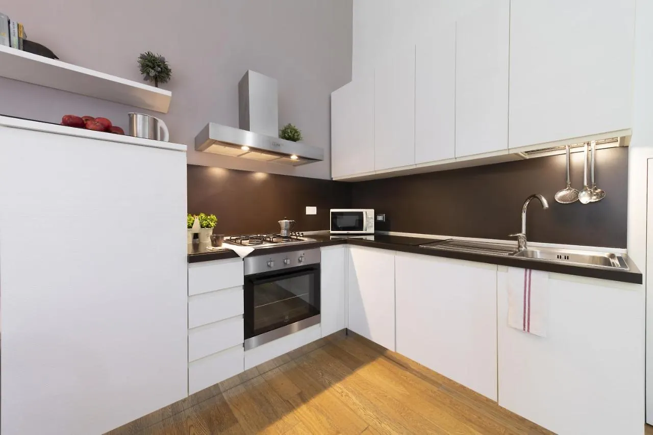 Bright Santa Croce Apartment Florence