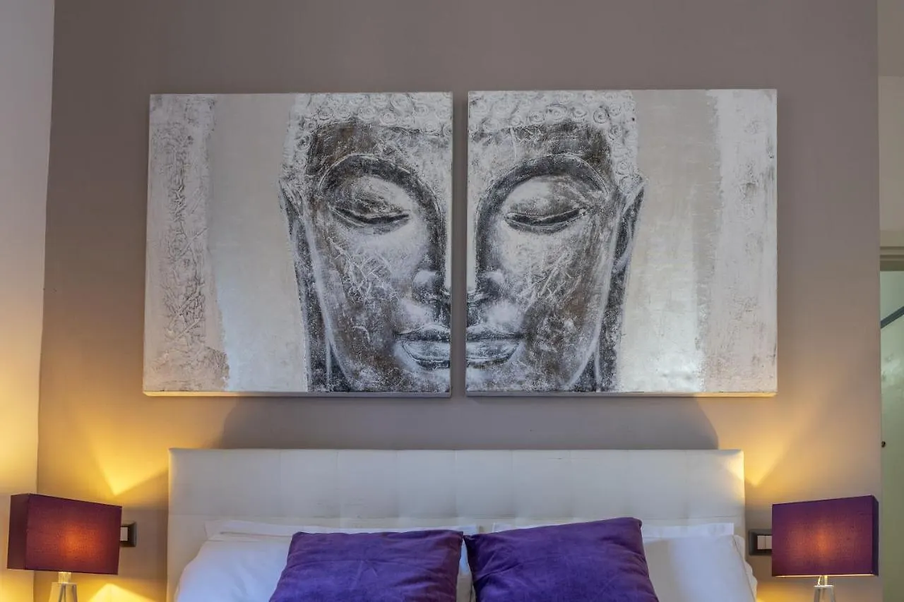 Bright Santa Croce Apartment Florence