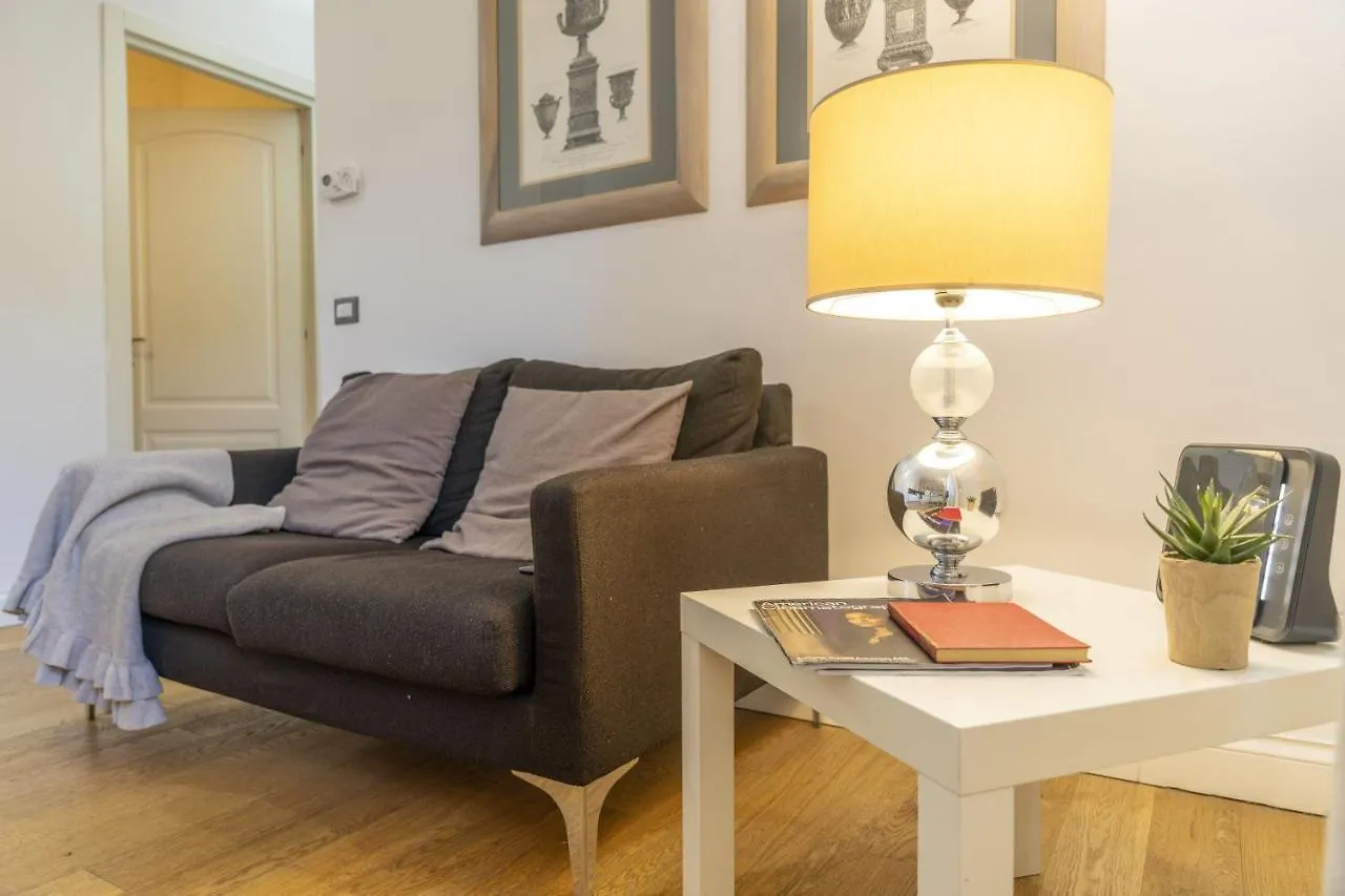 Bright Santa Croce Apartment Florence Italy