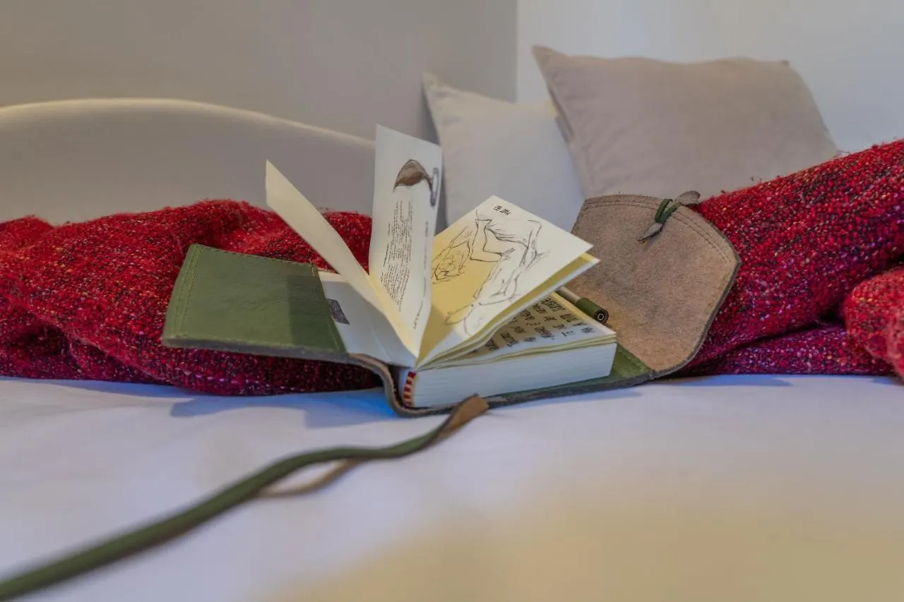 Bright Santa Croce Apartment Florence